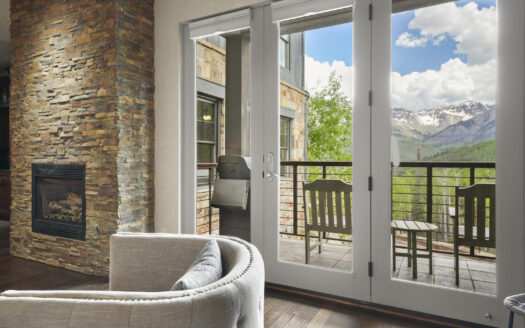 136 San Joaquin Road B201