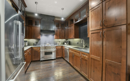 136 San Joaquin Road B201