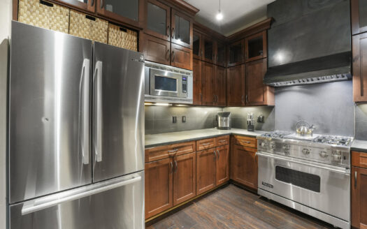 136 San Joaquin Road B201