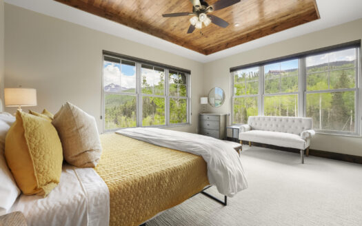 136 San Joaquin Road B201