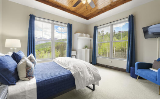 136 San Joaquin Road B201