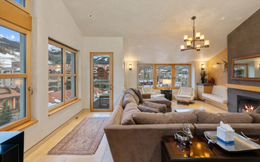 136 Country Club Drive 851