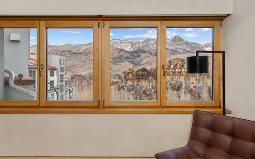 136 Country Club Drive 851