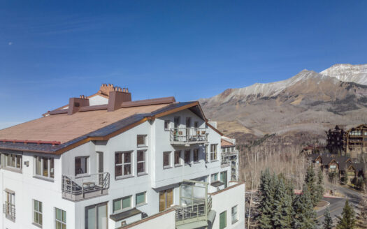 136 Country Club Drive 851