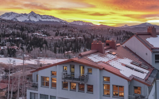 136 Country Club Drive 851