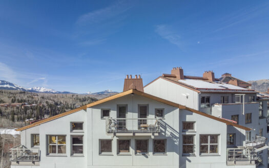 136 Country Club Drive 851