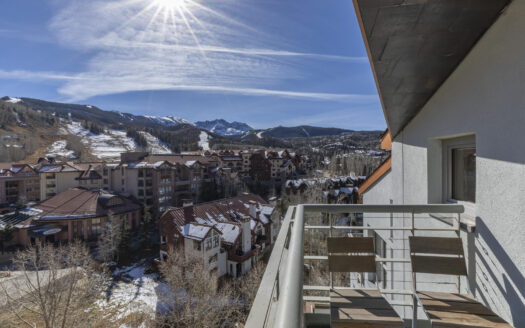 136 Country Club Drive 851