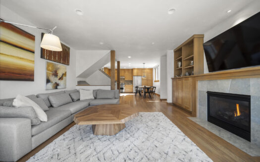 S 245 Sunset Ridge Drive