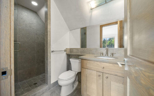 S 245 Sunset Ridge Drive