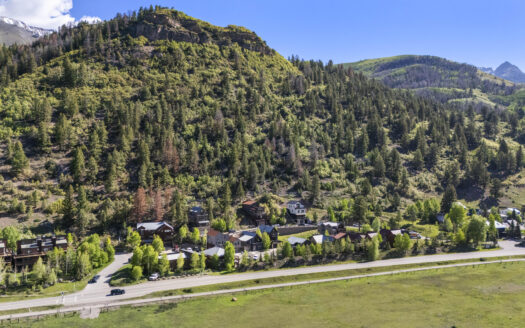 S 245 Sunset Ridge Drive