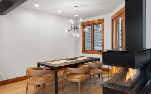 111 San Joaquin Road 20