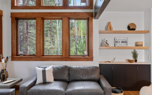 111 San Joaquin Road 20