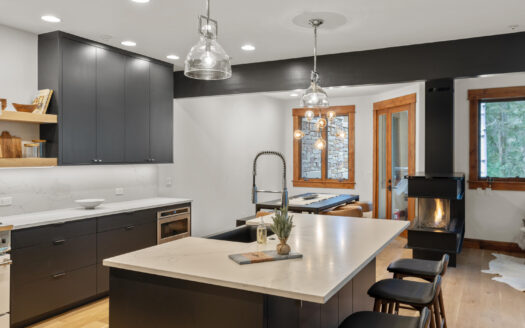 111 San Joaquin Road 20