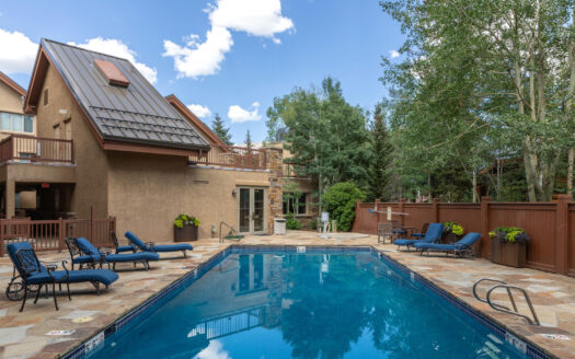 111 San Joaquin Road 20