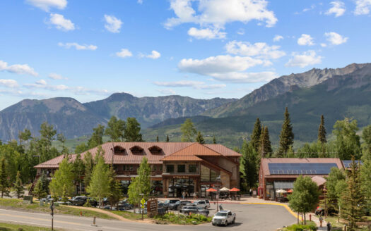 111 San Joaquin Road 20