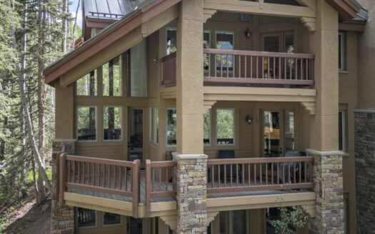 111 San Joaquin Road 20