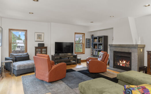 S 368 Davis Street A7