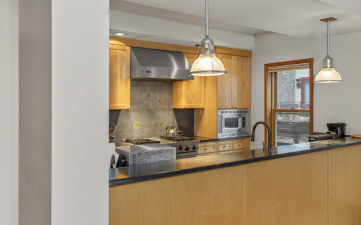 S 368 Davis Street A7