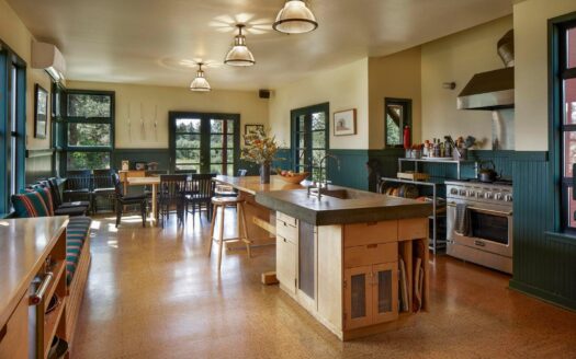 3450 Peninsula Drive