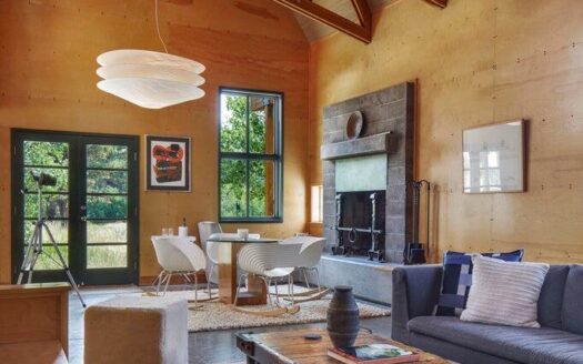 3450 Peninsula Drive