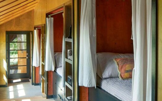 3450 Peninsula Drive