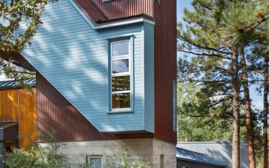 3450 Peninsula Drive