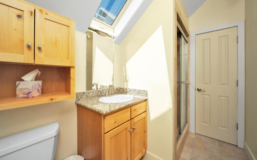 W 548 Pacific Avenue B