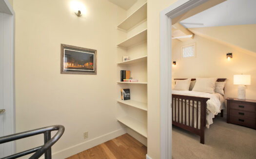 W 548 Pacific Avenue B