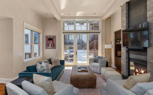 S 398 Davis Street C302