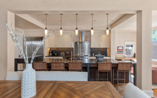 S 398 Davis Street C302