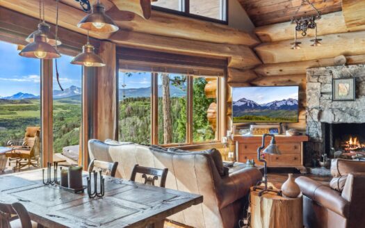 1776 Peninsula Drive