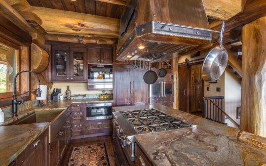 1776 Peninsula Drive