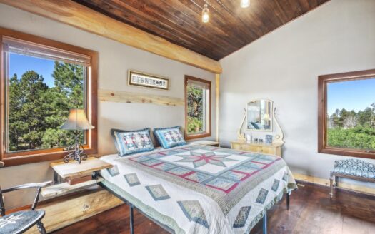 1776 Peninsula Drive