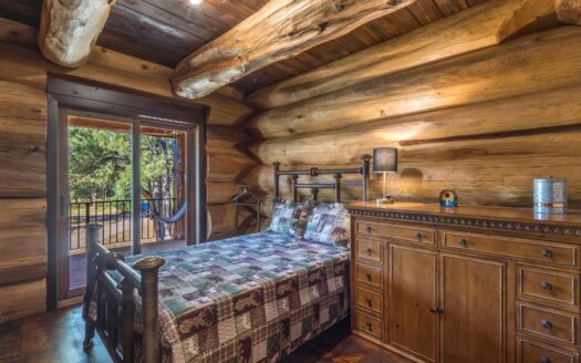 1776 Peninsula Drive