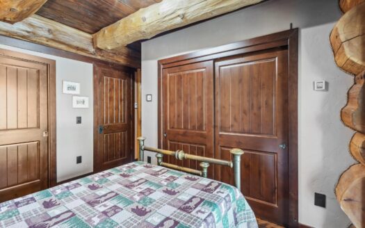 1776 Peninsula Drive