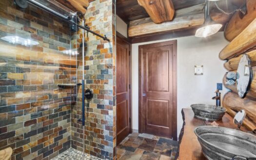 1776 Peninsula Drive