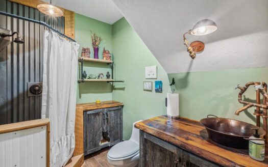 1776 Peninsula Drive