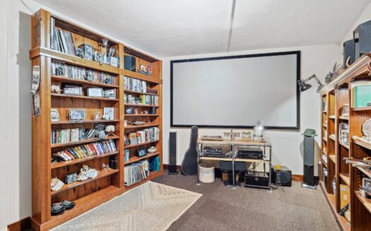 1776 Peninsula Drive