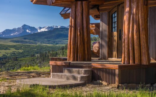 1776 Peninsula Drive