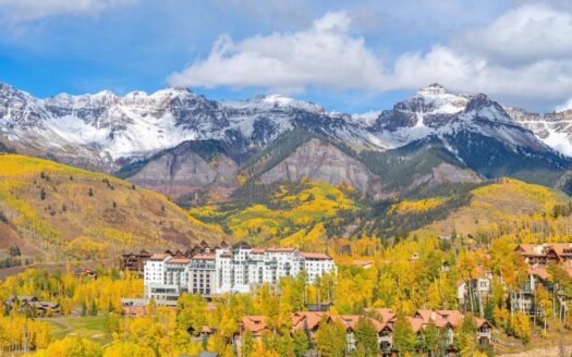 136 Country Club Drive 648/650