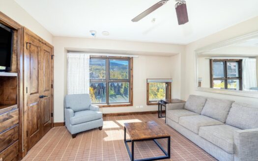 136 Country Club Drive 648/650