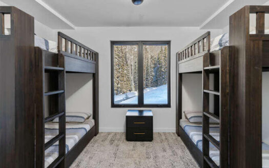 162 San Joaquin Road 5