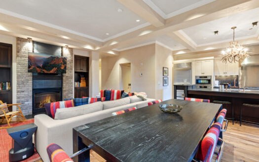 S 398 Davis Street SW 201