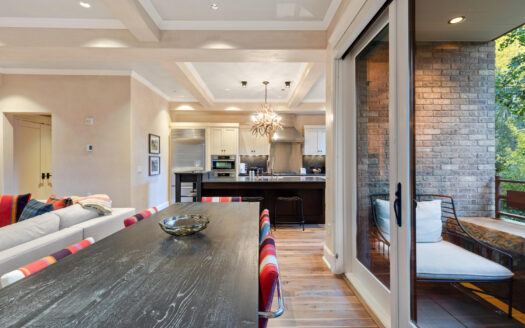 S 398 Davis Street SW 201