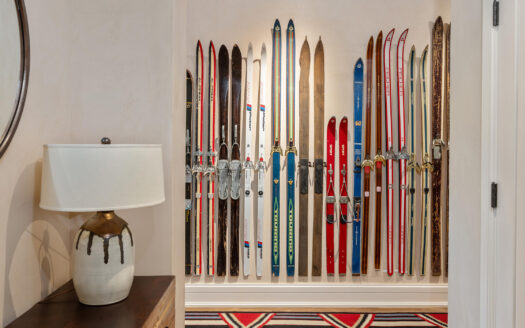 S 398 Davis Street SW 201