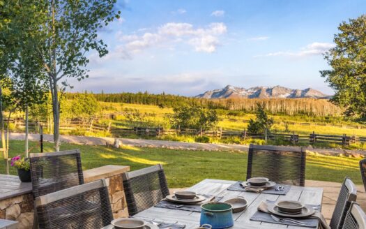 3289 Laughing Dog Road