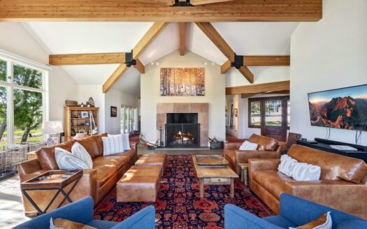 3289 Laughing Dog Road