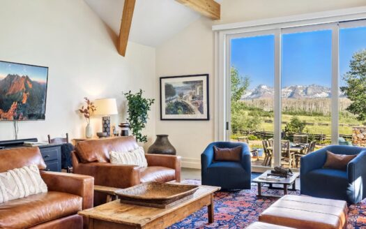 3289 Laughing Dog Road