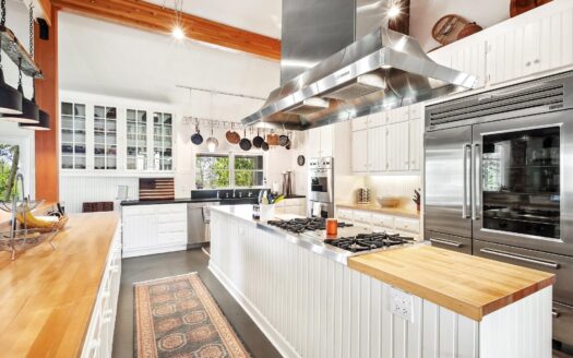 3289 Laughing Dog Road