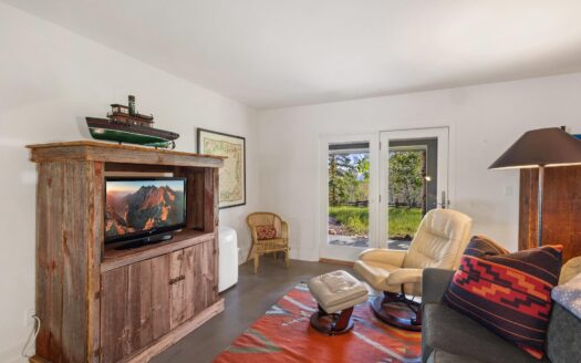 3289 Laughing Dog Road